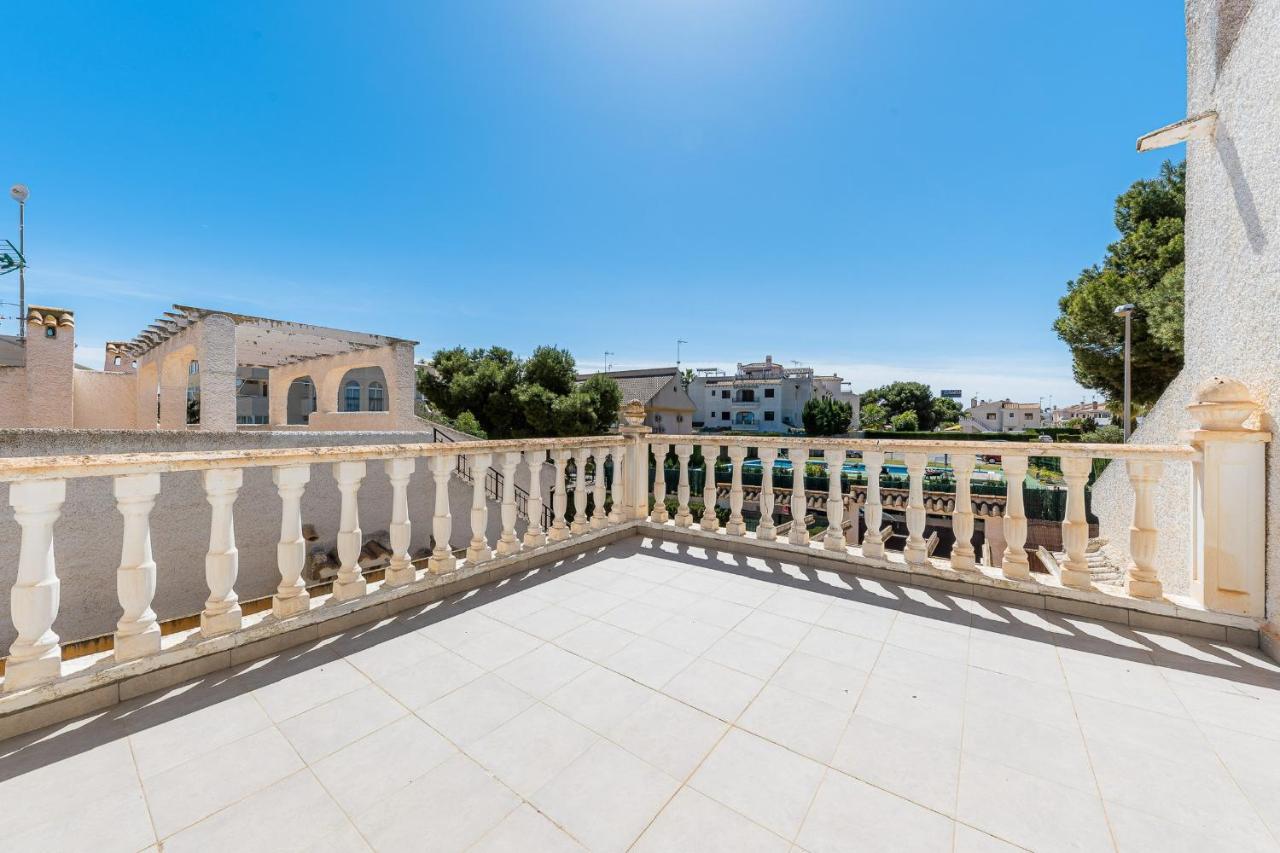 אוריהואלה Chalet Mayor Zenia Beach מראה חיצוני תמונה