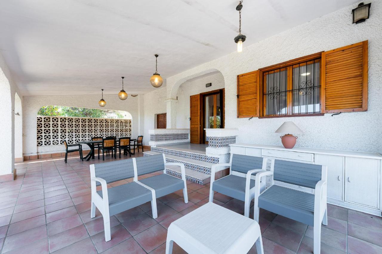אוריהואלה Chalet Mayor Zenia Beach מראה חיצוני תמונה