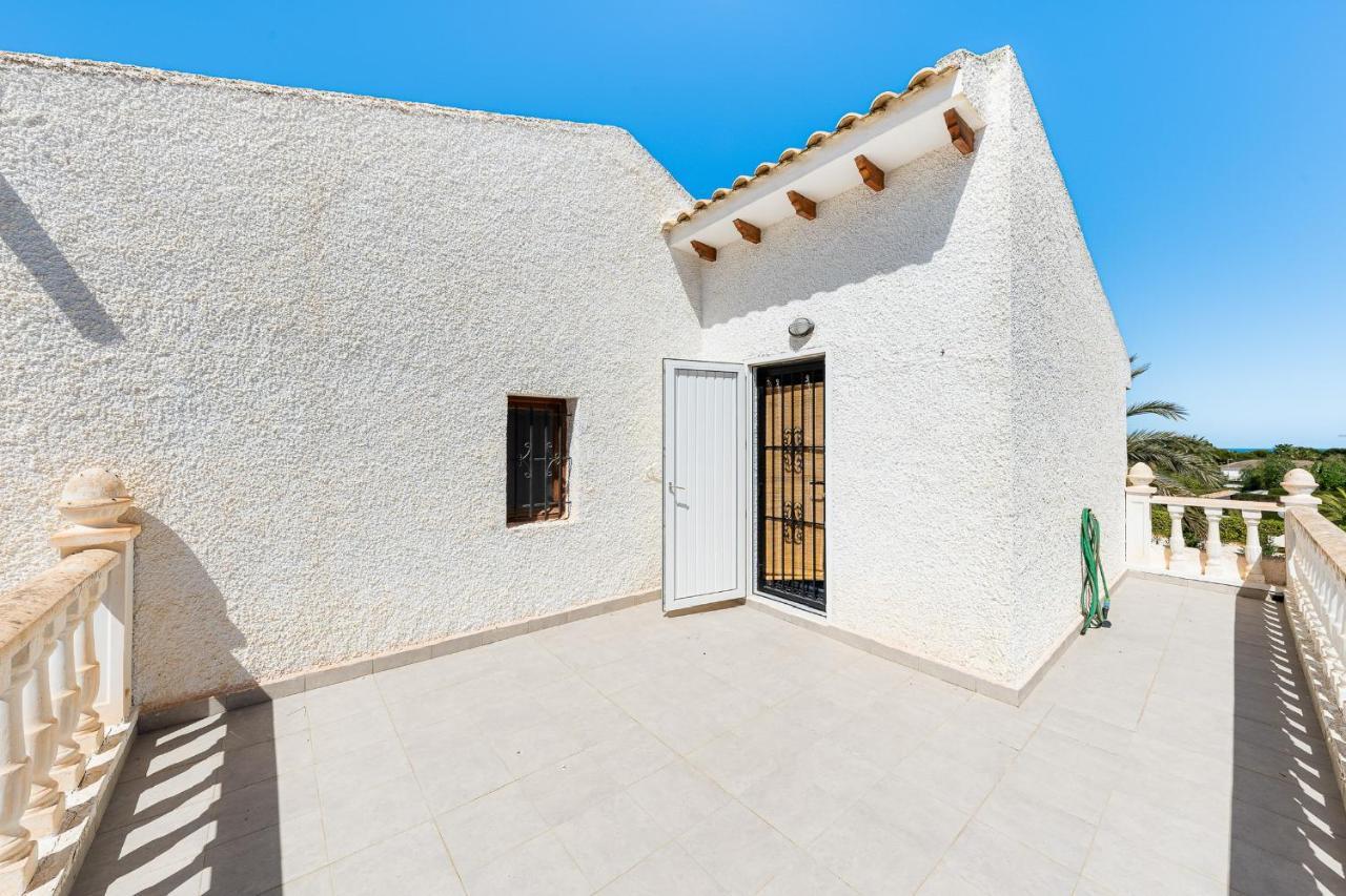 אוריהואלה Chalet Mayor Zenia Beach מראה חיצוני תמונה
