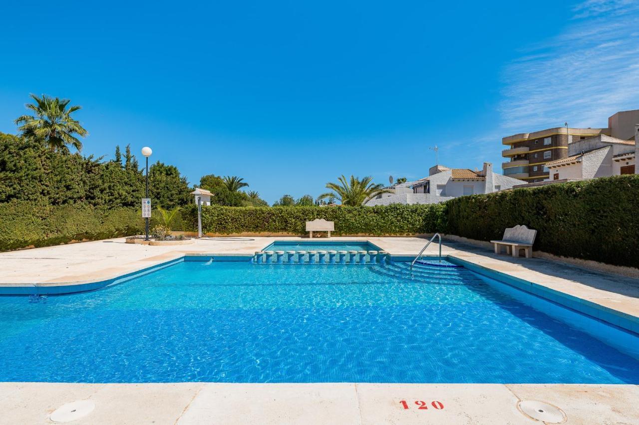 אוריהואלה Chalet Mayor Zenia Beach מראה חיצוני תמונה