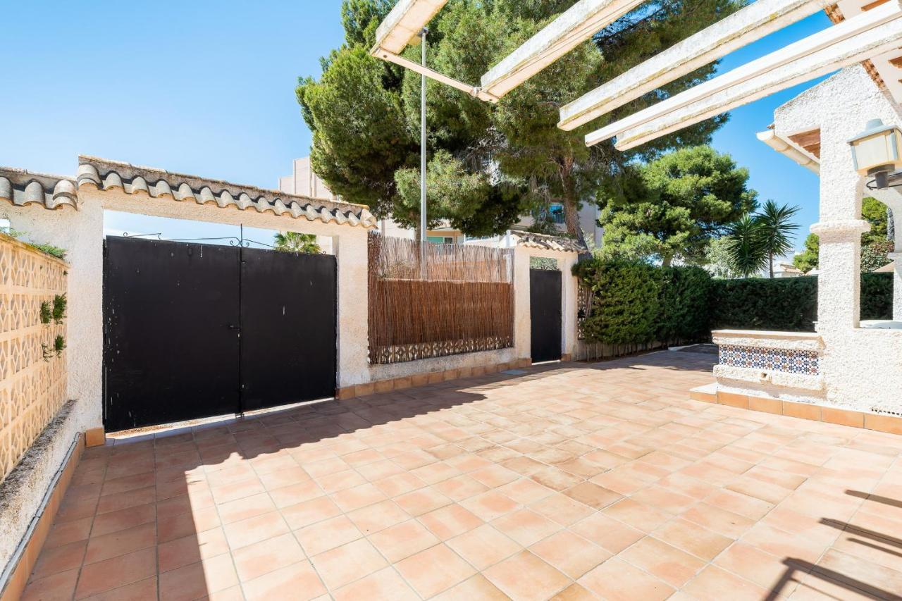 אוריהואלה Chalet Mayor Zenia Beach מראה חיצוני תמונה