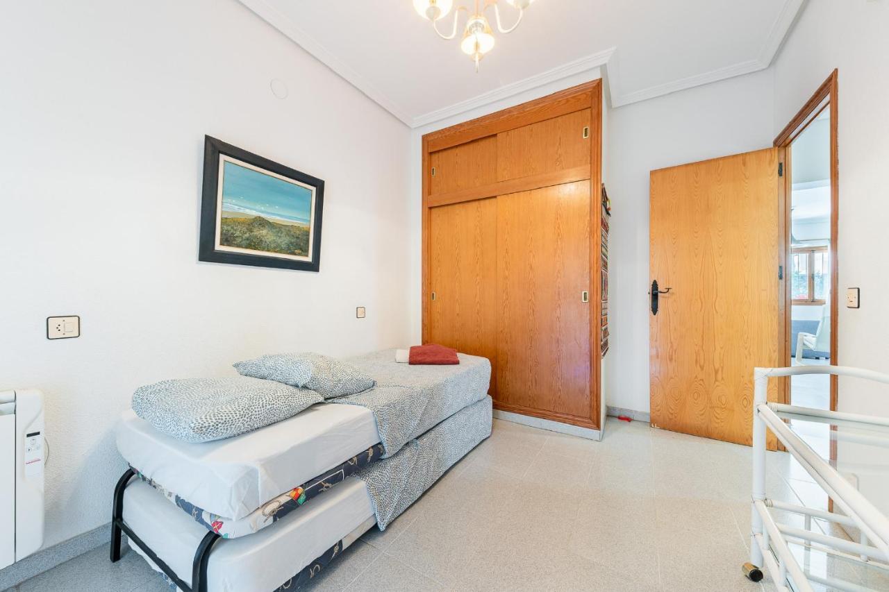 אוריהואלה Chalet Mayor Zenia Beach מראה חיצוני תמונה