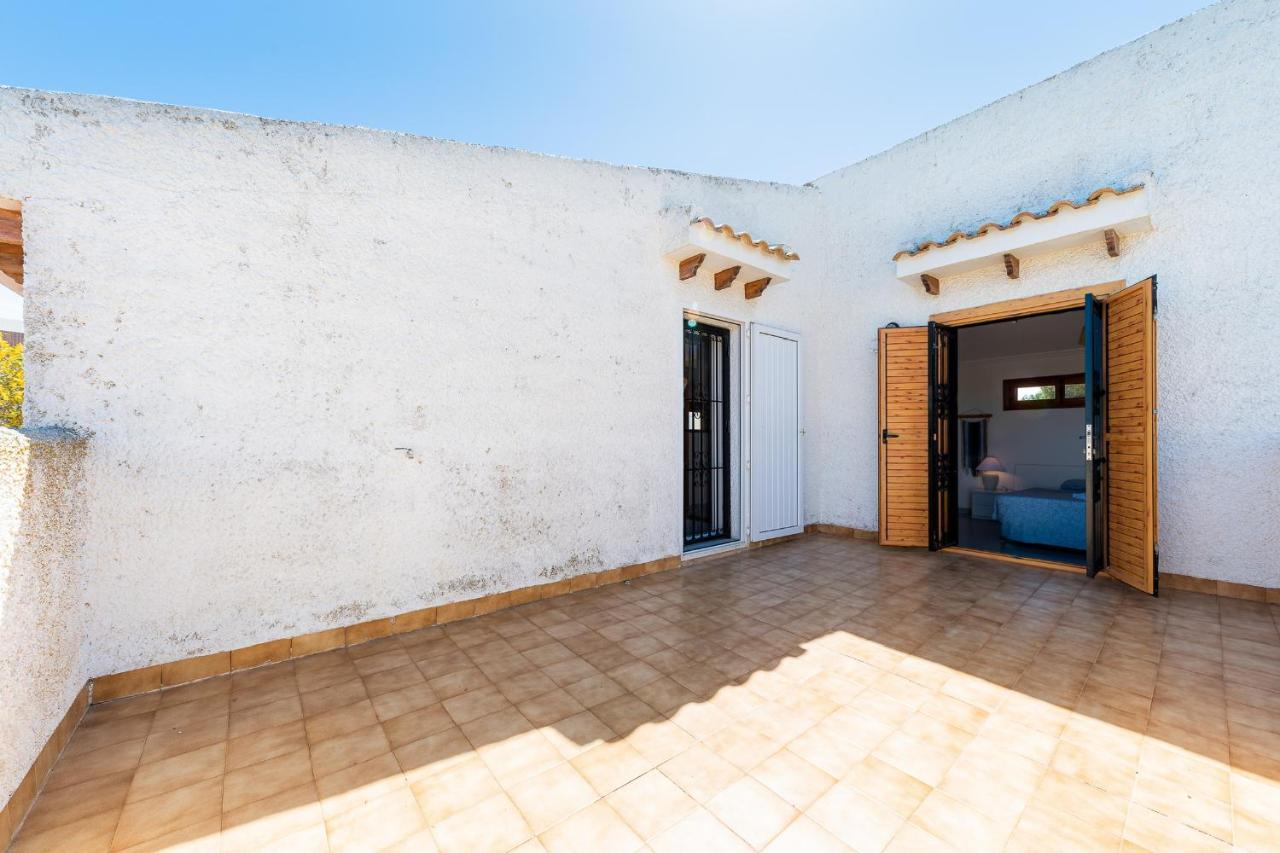אוריהואלה Chalet Mayor Zenia Beach מראה חיצוני תמונה