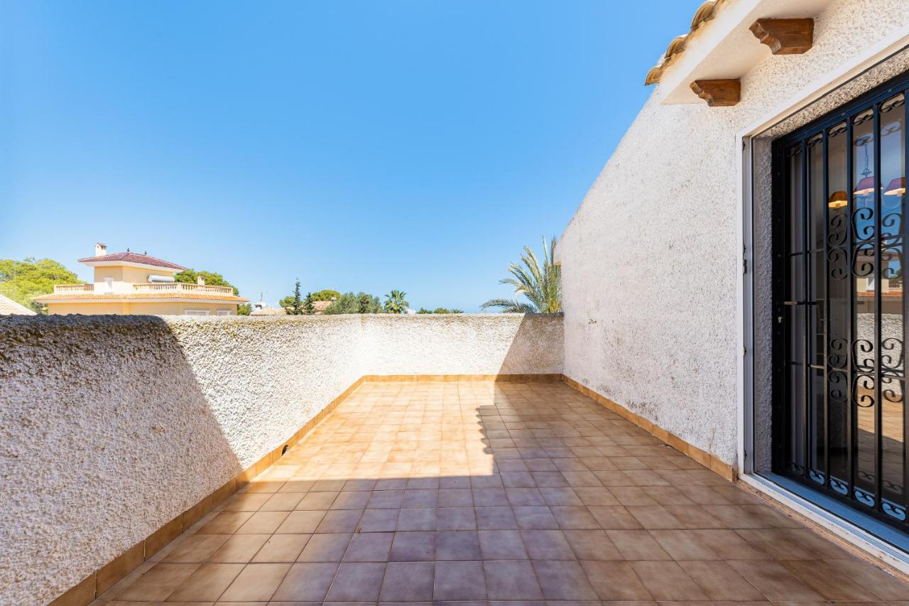אוריהואלה Chalet Mayor Zenia Beach מראה חיצוני תמונה
